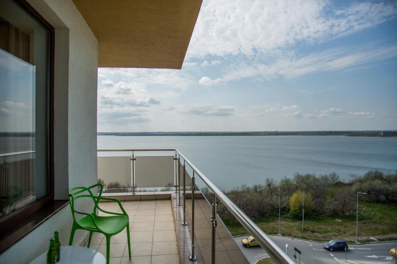 Bella Vista Summerland Mamaia Buitenkant foto