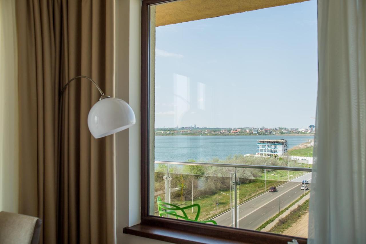 Bella Vista Summerland Mamaia Buitenkant foto
