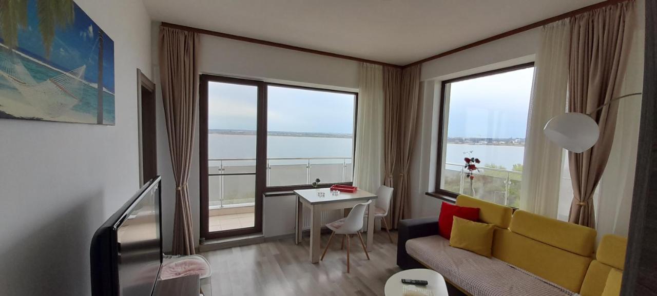 Bella Vista Summerland Mamaia Buitenkant foto