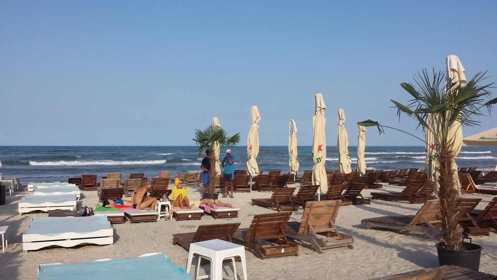 Bella Vista Summerland Mamaia Buitenkant foto
